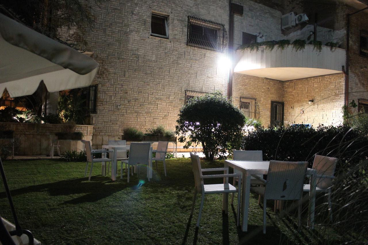 Villa Wanda - Residenza Di Charme Trani Exterior foto